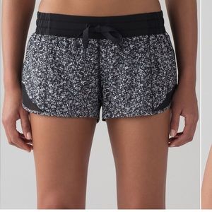 Lululemon Hotty Hot Short (2.5”)